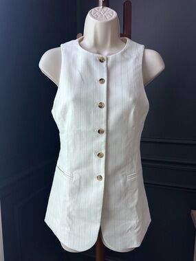 H&M Sleeveless Cream Button Front Vest XS